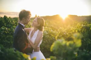 ceremonie-laique-parc-chateau-automne-mariage-provence-vigne-south-france-wedding-wines-automne-bridge-groom-maries