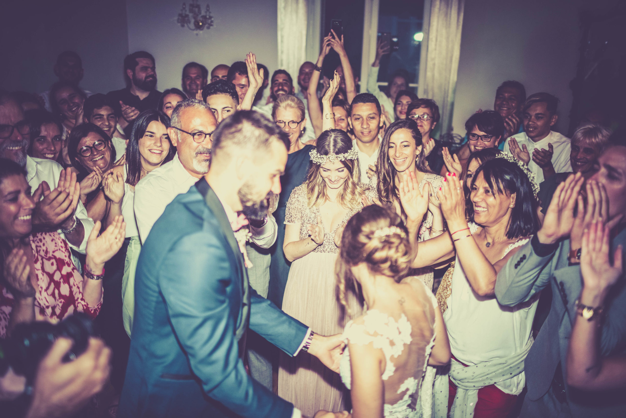 piste-danse-mariage-chateau-provence-wedding-dance-bride-groom-maries