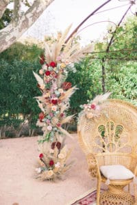 mariage-boheme-chic-provence-ceremonie-lieu-reception-fauteuil-emmanuelle