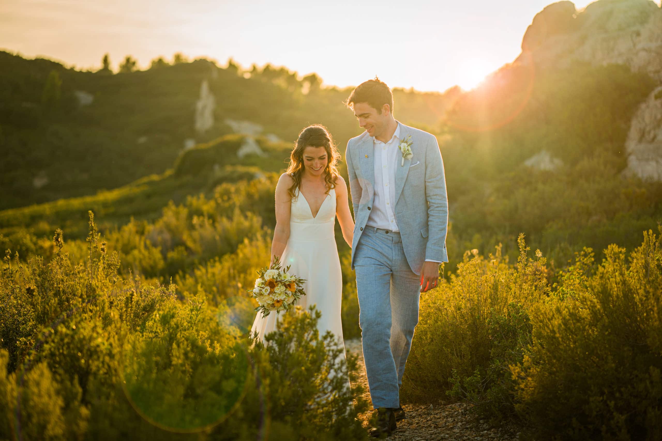 bride_groom_provence_sunset_nature_smile_wedding_south_france