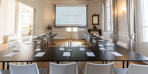 reunion meeting lieu de reception reception venue seminaire seminar in provence south of France marseille aix salon avignon chateau privatise