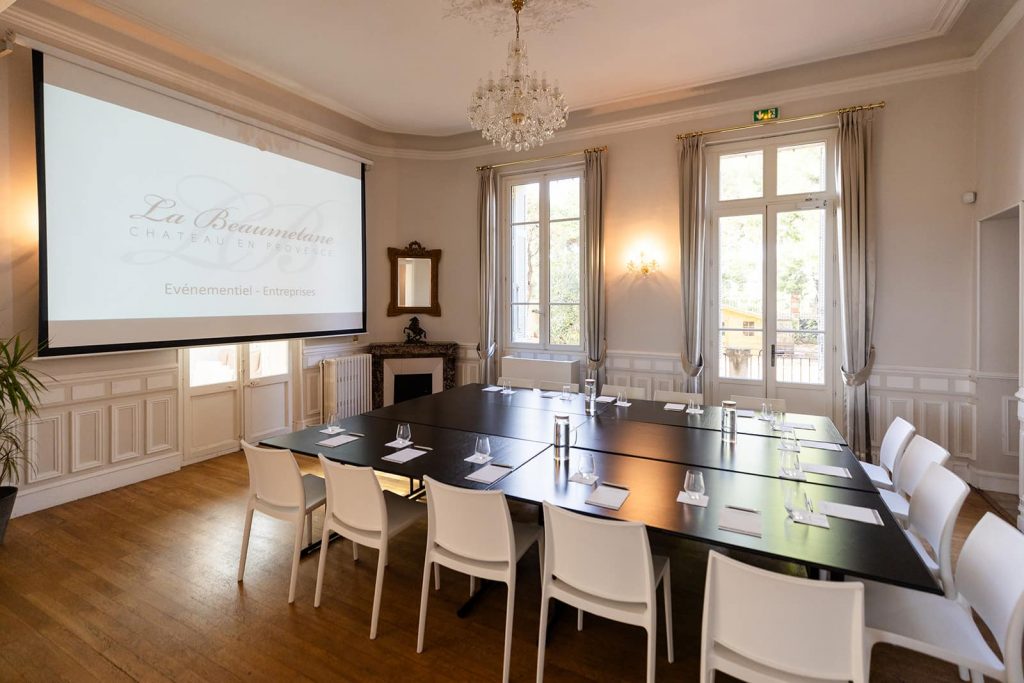 reunion meeting lieu de reception reception venue seminaire seminar in provence south of France marseille aix salon avignon chateau privatise