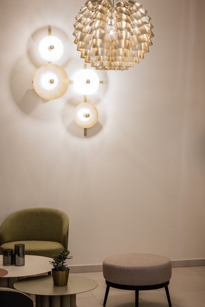 chambre hebergement room bedroom accommodation exclusive standing chateau marseille aix salon avignon proche aeroport gare tgv aix