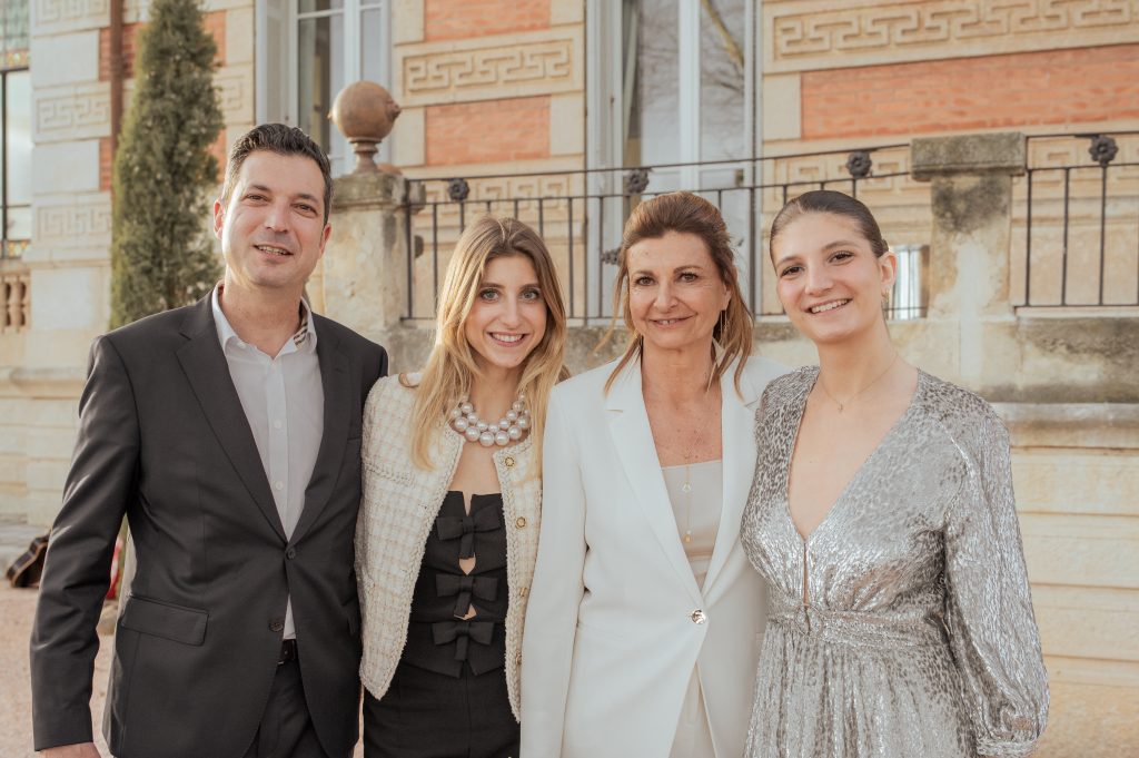 mariage provence lieu de reception venue aix marseille salon avignon wedding ceremony chateau privatise lieu d'exception dream venue couple bride groom happy couple
