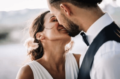 mariage provence lieu de reception venue aix marseille salon avignon wedding ceremony chateau privatise lieu d'exception dream venue couple bride groom happy couple