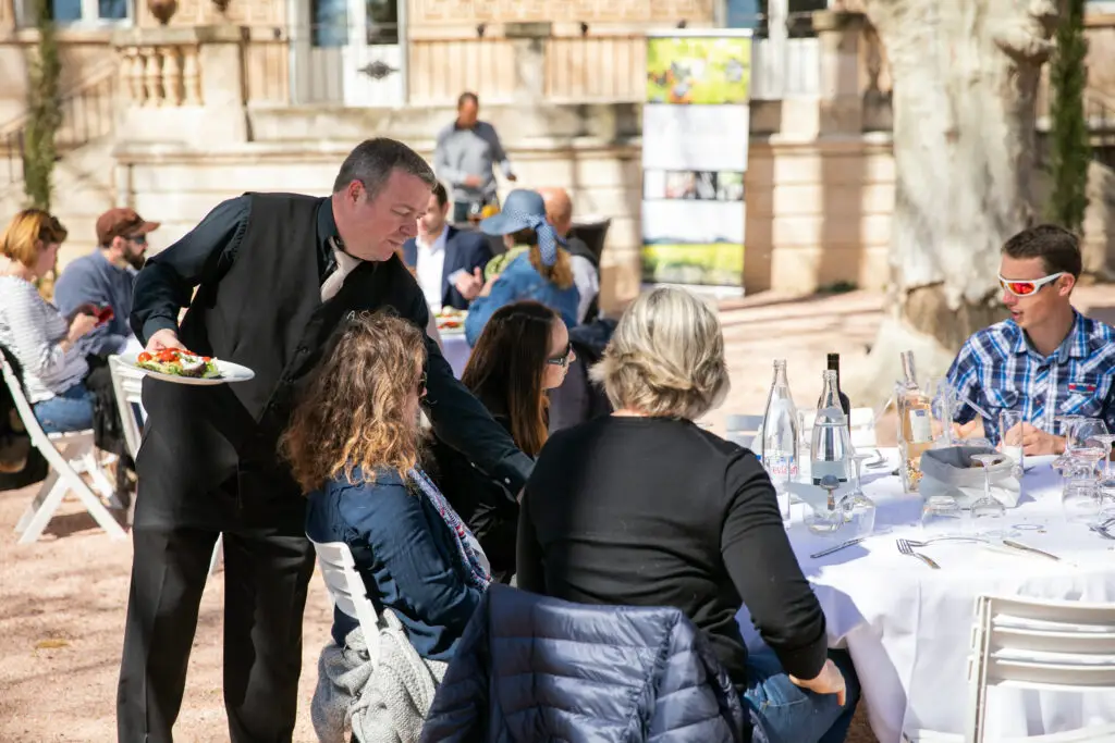 vin-honneur-mariage-provence.jpg