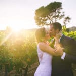 couple-maries-bride-south-france-vignes-vineyard-coucher-soleil-lieu-reception-marseille
